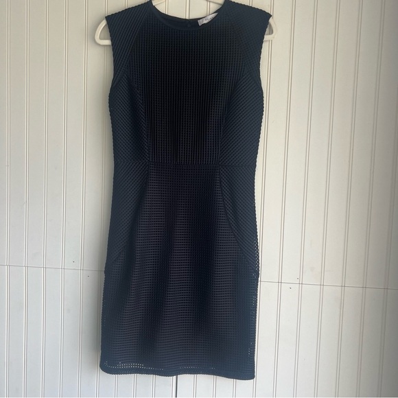 Reiss Size 6 Navy Blue Textured Mesh Cap Sleep Sheath Granger Dress - Picture 4 of 7